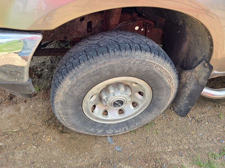 2004-ford-f350-xlt-image-15