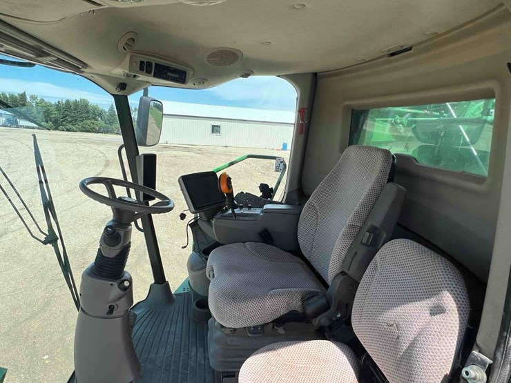 2021-john-deere-s680-image-34