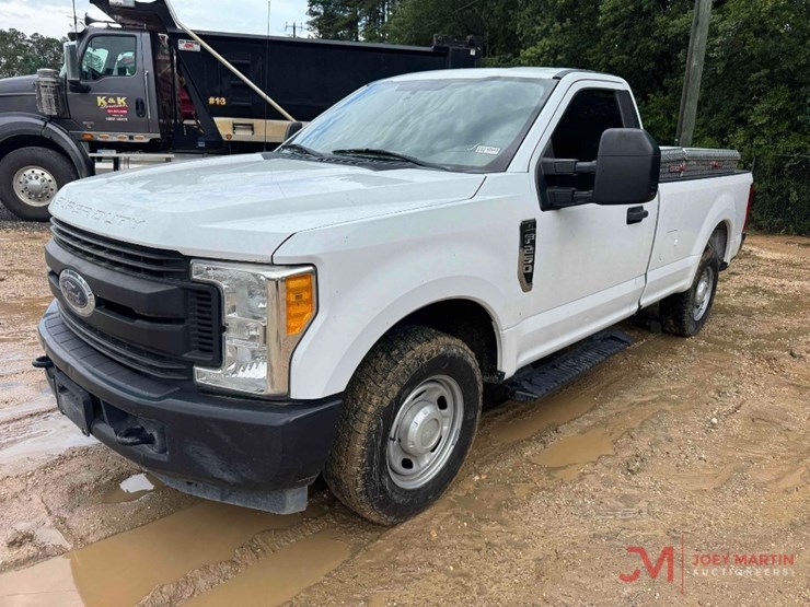 2017-ford-f250-xl-image-6