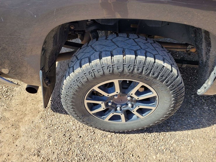 2019-toyota-tundra-sr5-image-18