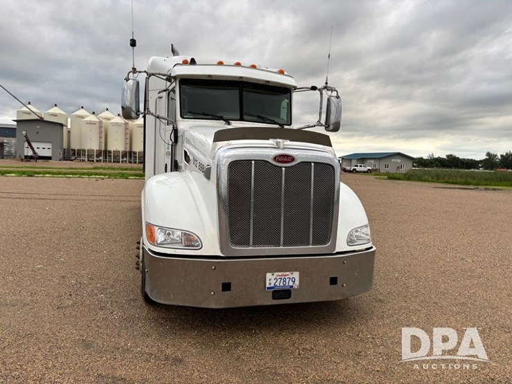 2012-peterbilt-386-image-22