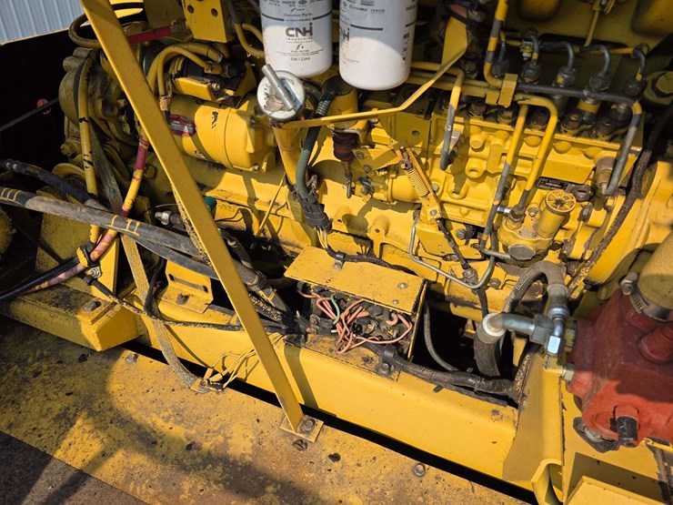 new-holland-tr87-image-24