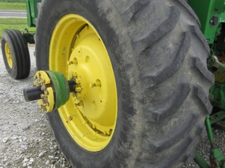 john-deere-4520-image-4