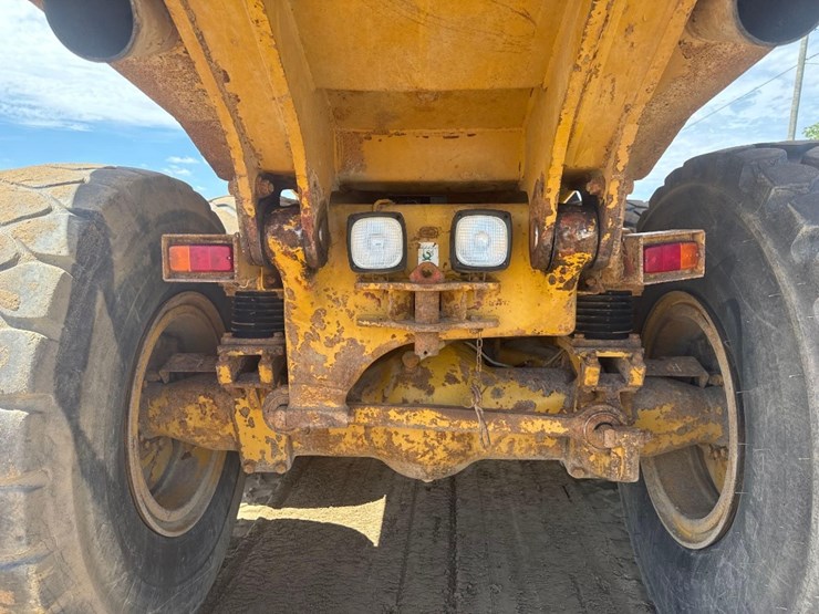1998-caterpillar-d250e-image-14