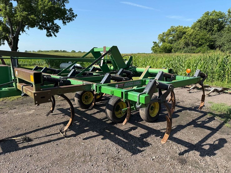 john-deere-680-image-18