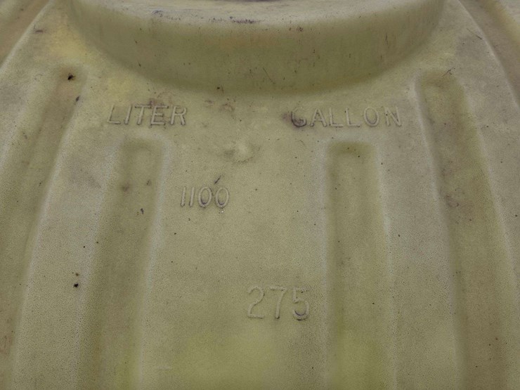 300-gallon-poly-tank-with-front-mount-saddle-with-brackets,-came-off-ih-7130-tractor-image-6