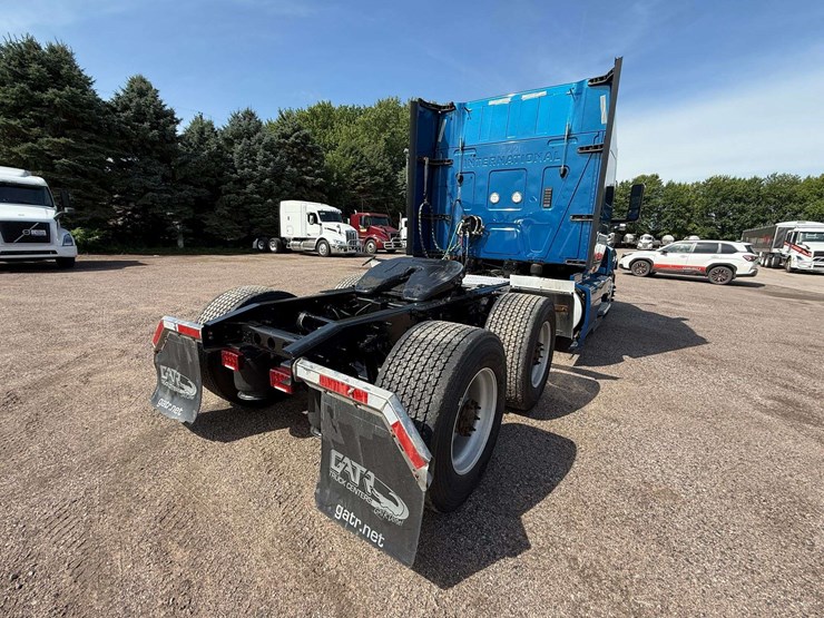 2020-ih-lt625-sleeper-semi,-435,369-miles-on-truck-(complete-overhaul-@-232,740-miles-with-paperwork-image-15