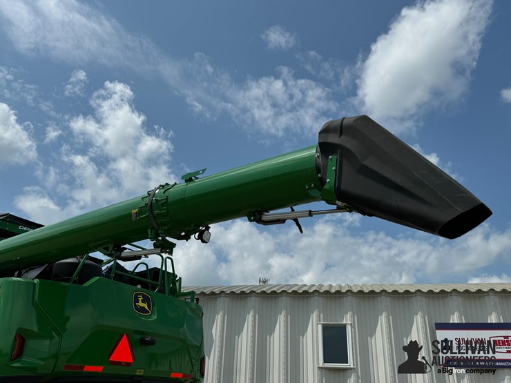 2023-john-deere-x9-1000-image-13