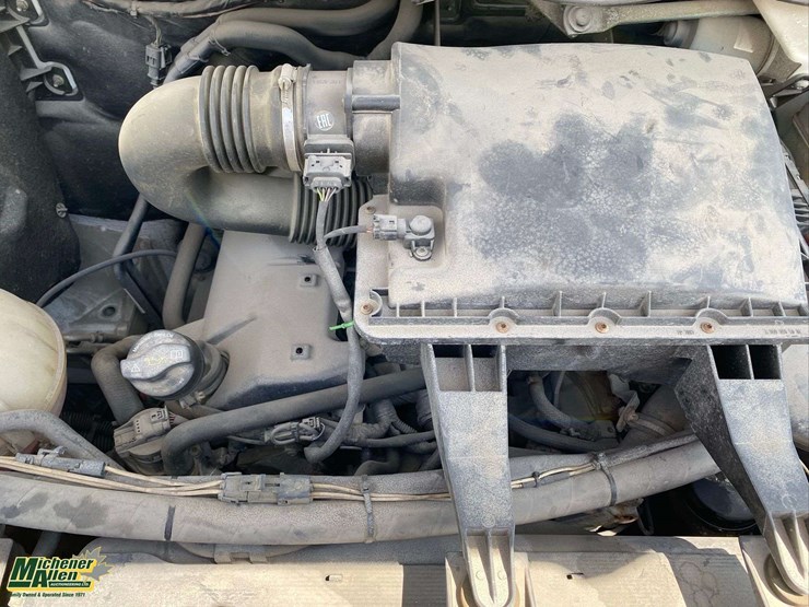 2016-mercedes-benz-sprinter-2500-image-19