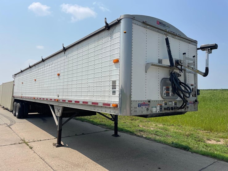 2014-wilson-grain-trailer-image-1