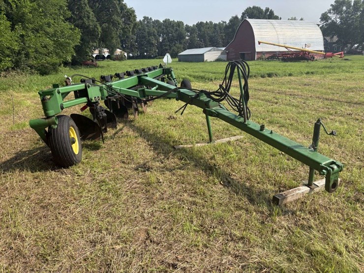 john-deere-3710-image-2
