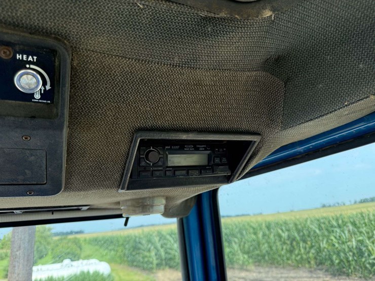 1990-ford-8630-image-30
