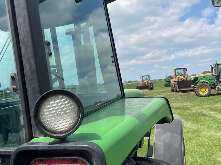 john-deere-4755-image-52
