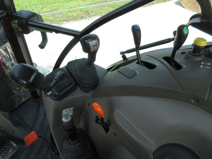 case-ih-farmall-105c-image-16