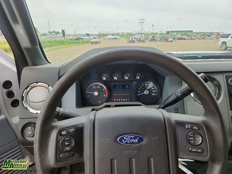 2016-ford-550-image-9