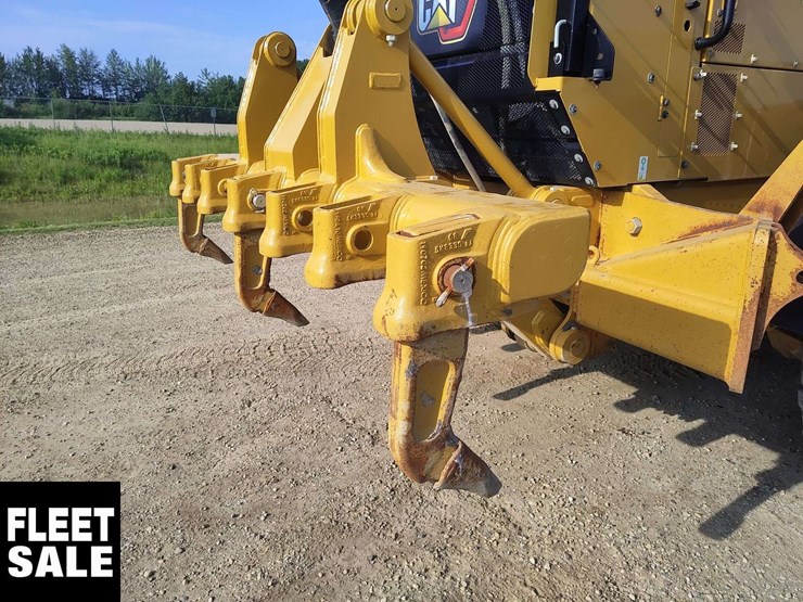 2020-caterpillar-14-image-46