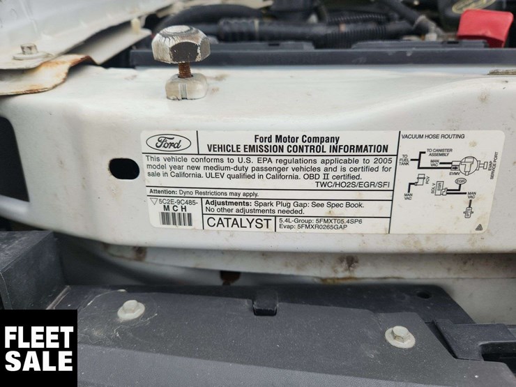 2005-ford-cargo-image-24