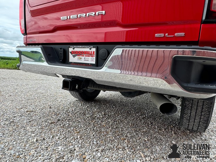 2023-gmc-2500hd-image-17