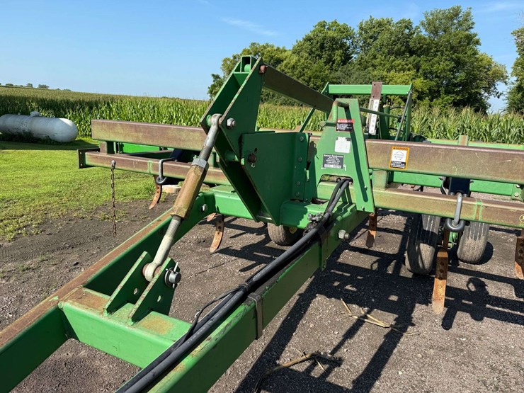 john-deere-680-image-15
