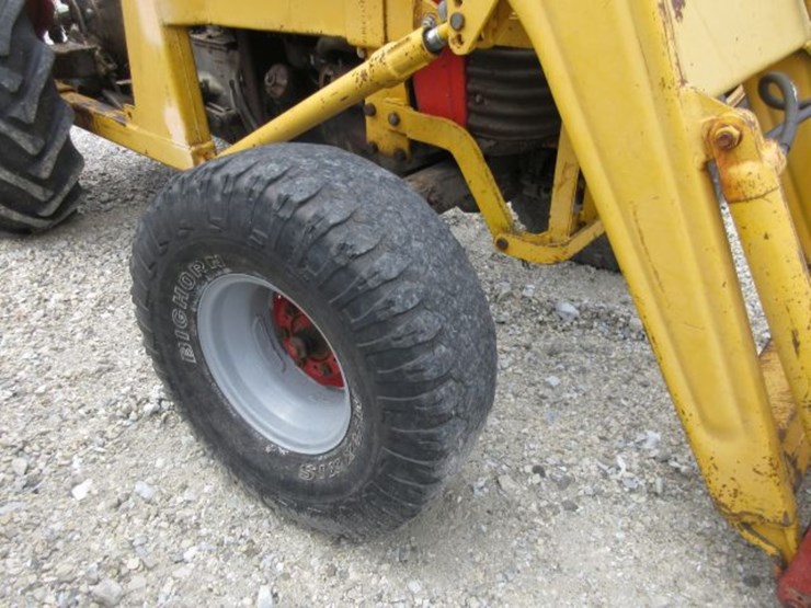 massey-ferguson-65-image-3