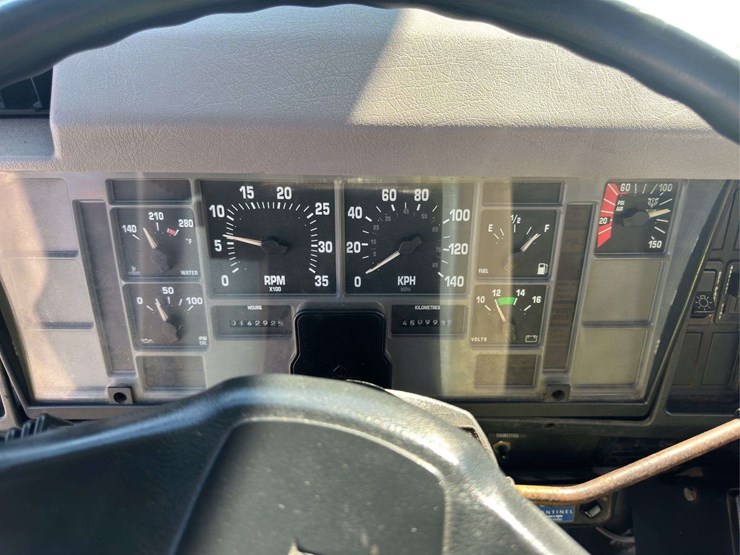 2000-international-4900-image-23