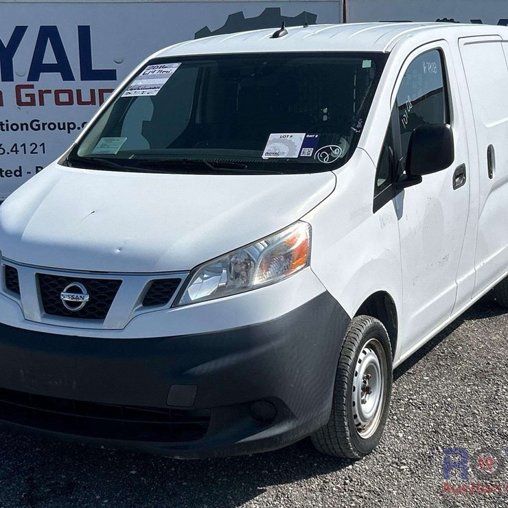2016 NISSAN NV200