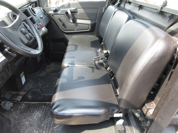 2021-john-deere-xuv835m-image-11