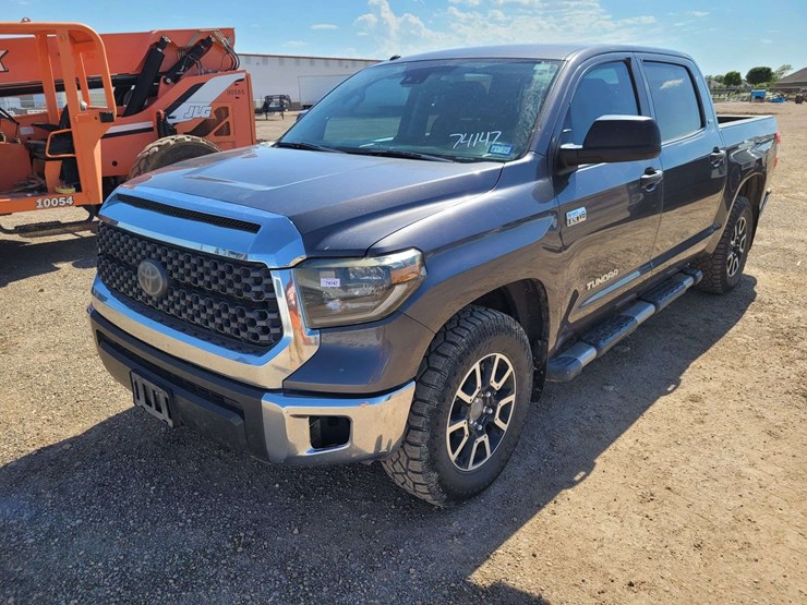 2019-toyota-tundra-sr5-image-1