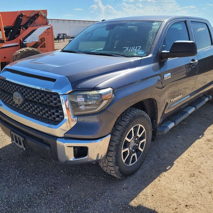 2019 TOYOTA TUNDRA SR5