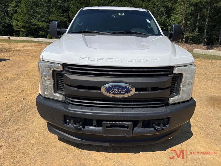 2017-ford-f250-xl-image-7