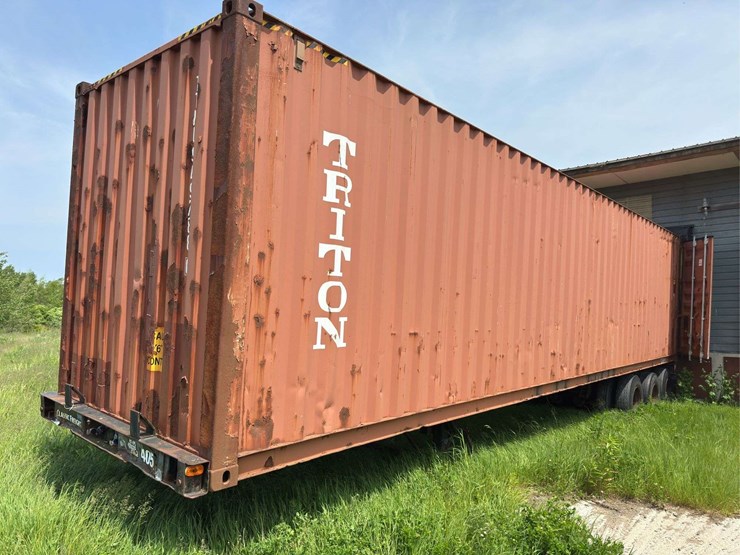 53’-tridem-container-chassis-with-triton-container--please-read-description-image-1