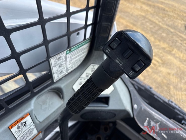 2022-bobcat-t770-image-19
