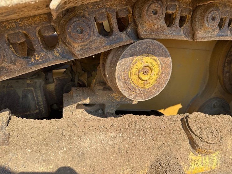 caterpillar-d6t-xl-image-11