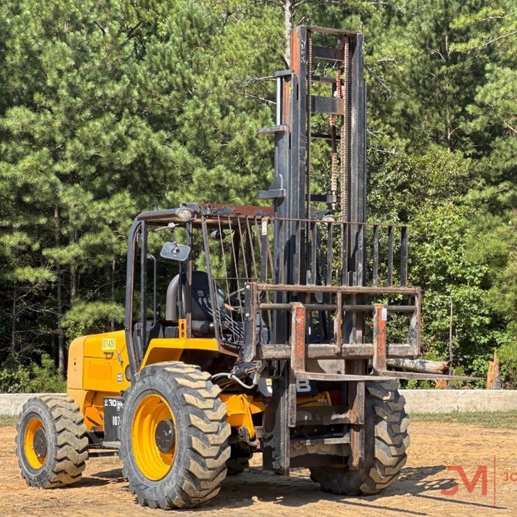 JCB 930