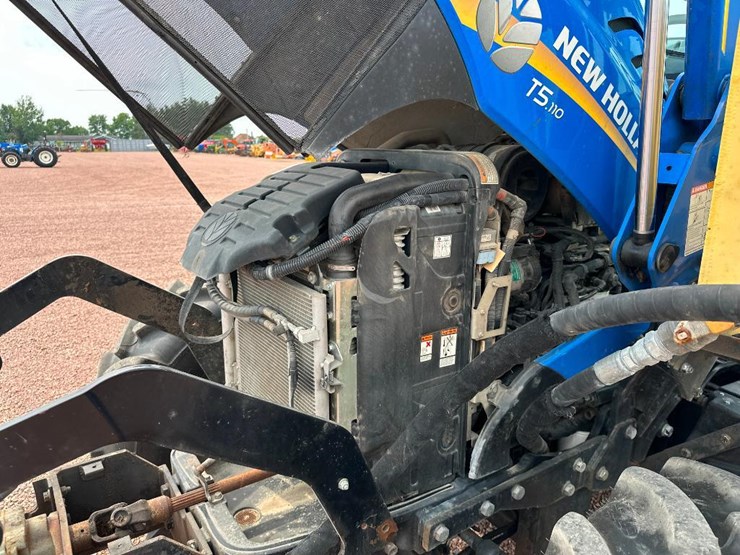 2017-new-holland-t5.110-image-42