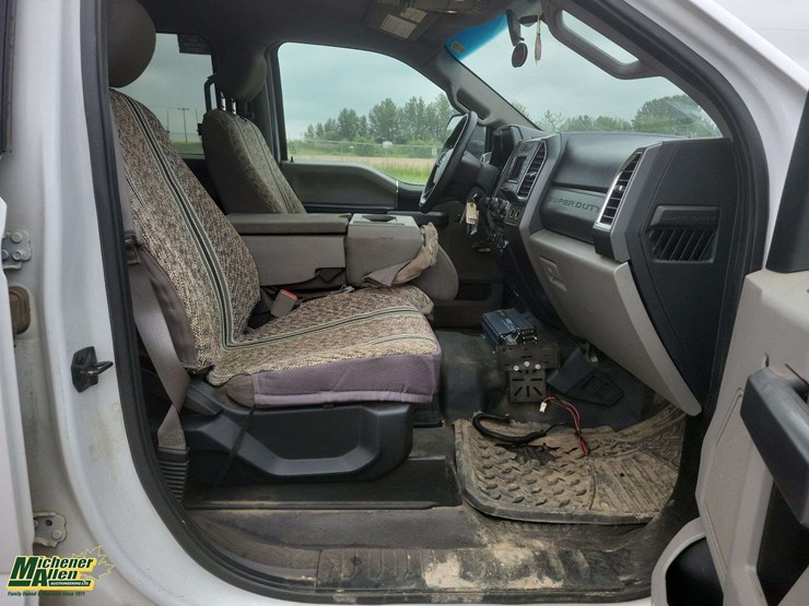 2018-ford-550-image-15