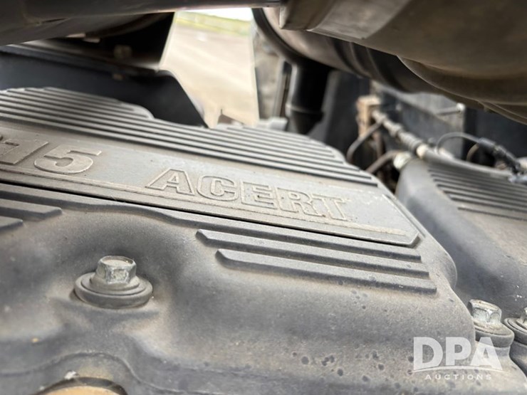 2005-caterpillar-c15-image-40