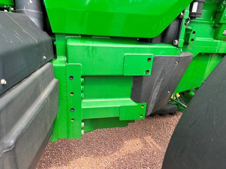 john-deere-8210-image-35