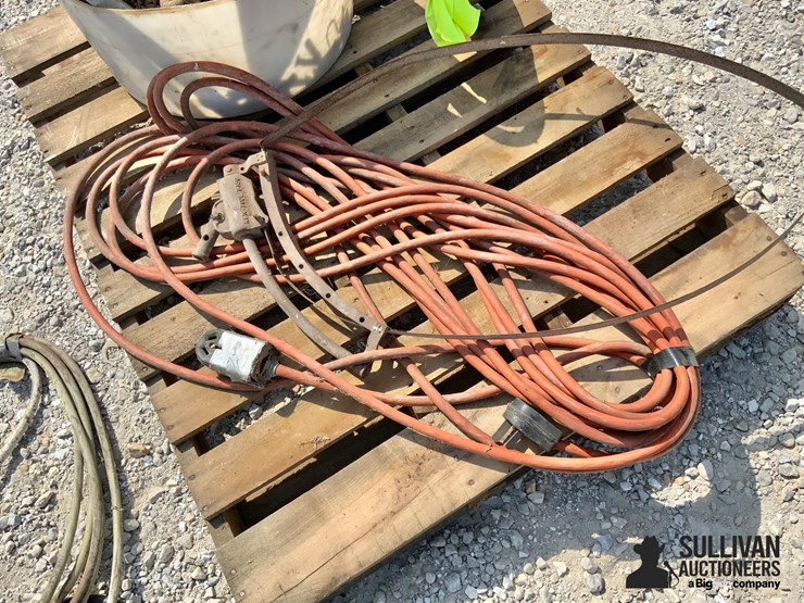 electric-cords,-steel-pins-&-gate-hinges-image-10