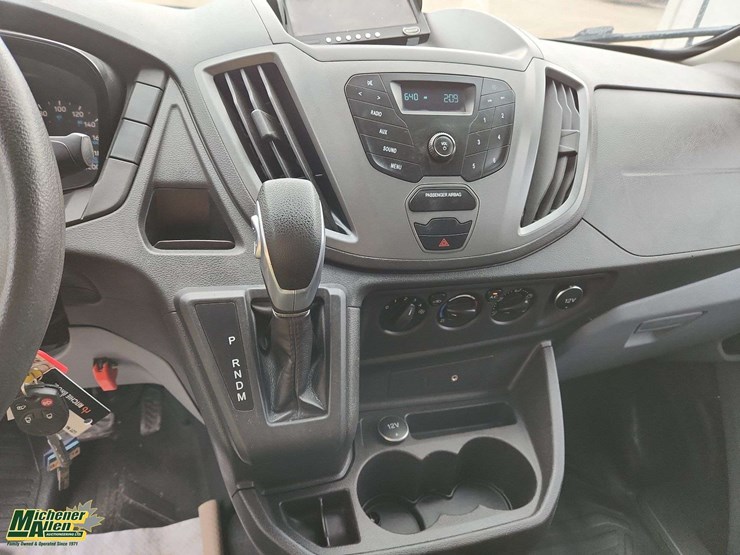2015-ford-transit-image-12