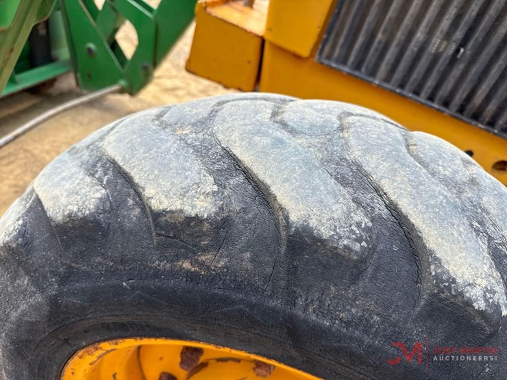 john-deere-2155-image-9