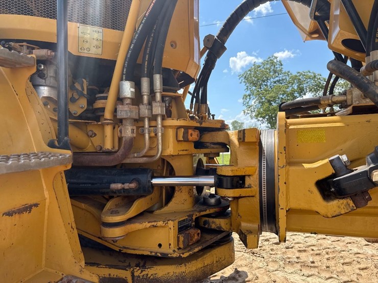 caterpillar-740b-image-16