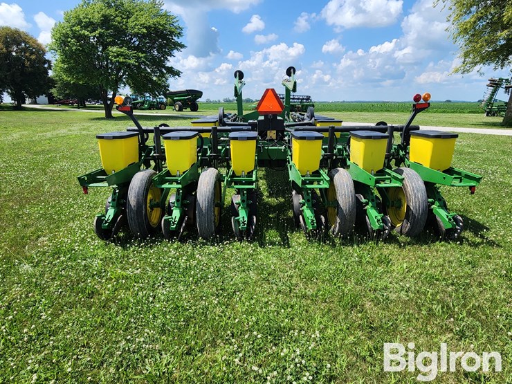 1996-john-deere-7200-image-6