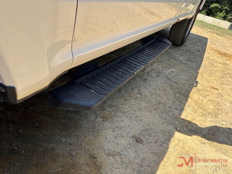 2021-ford-f250-xl-image-10