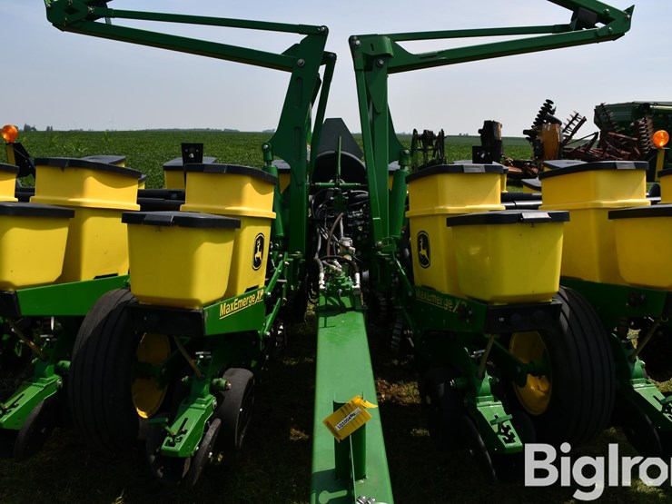 2013-john-deere-1760-image-12
