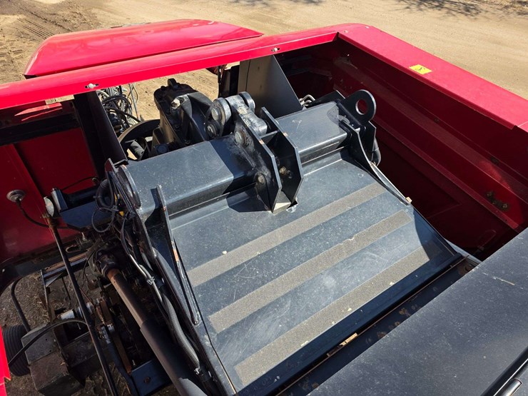 2010-case-ih-2010-image-39