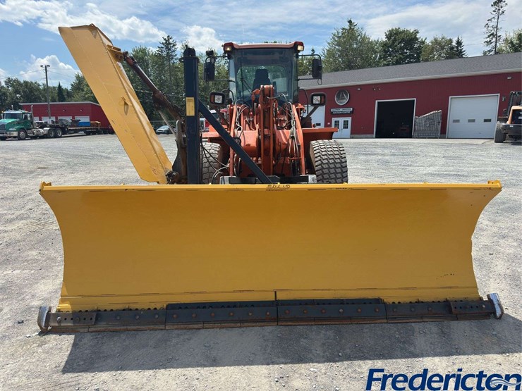 2014-doosan-dl250-image-7