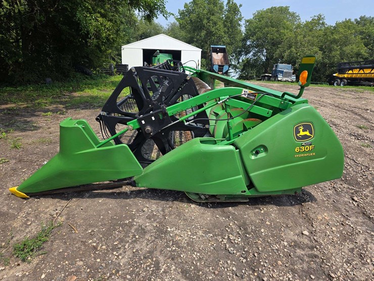 john-deere-630f-image-3