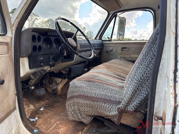 1985-chevrolet-70-image-8