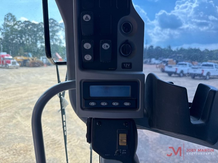 2010-caterpillar-140m-vhp-plus-image-28